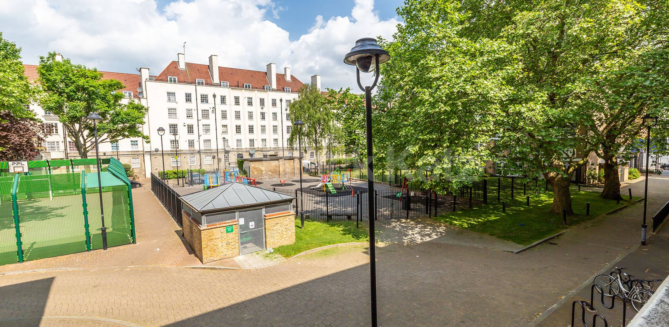 			GOOD FOR 2 SHARERS!, 2 Bedroom, 1 bath, 1 reception Flat			 Chalton Street, CAMDEN / EUSTON